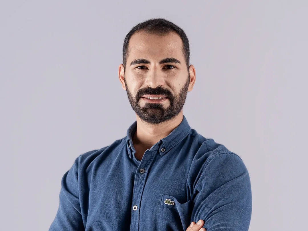 Psikolog Sertaç Sidar Kırvar, Antalya Psikolog Ofisi'nde çift, aile ve yetişkin danışmanlığı